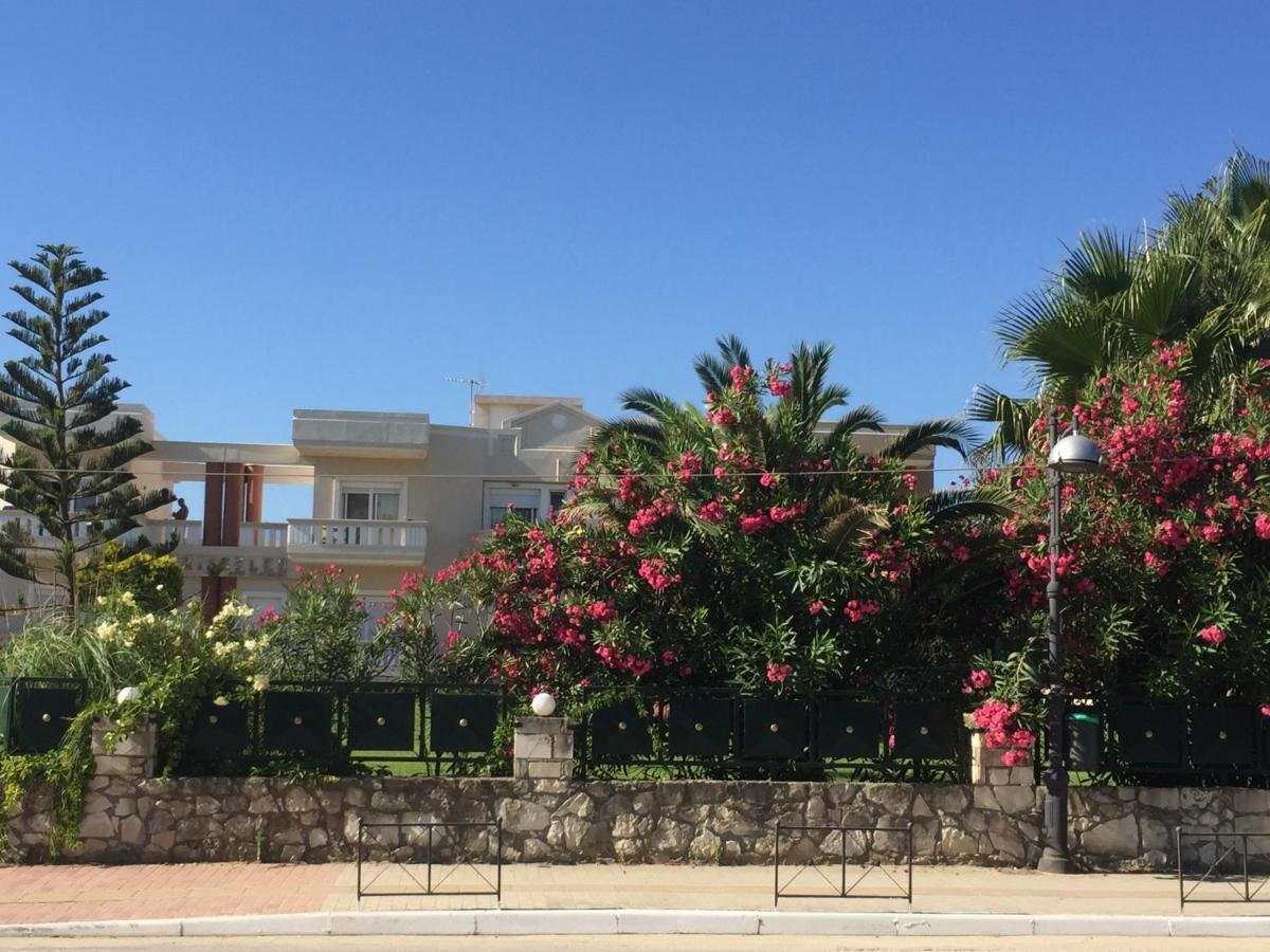 Chrisselen Hotel Platanias  Bagian luar foto